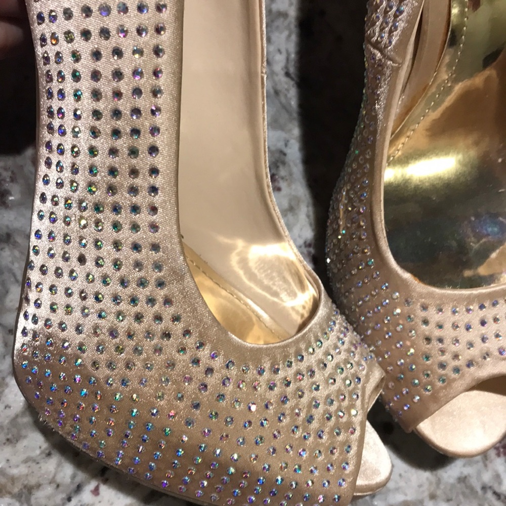 BLINGED champagne heels!